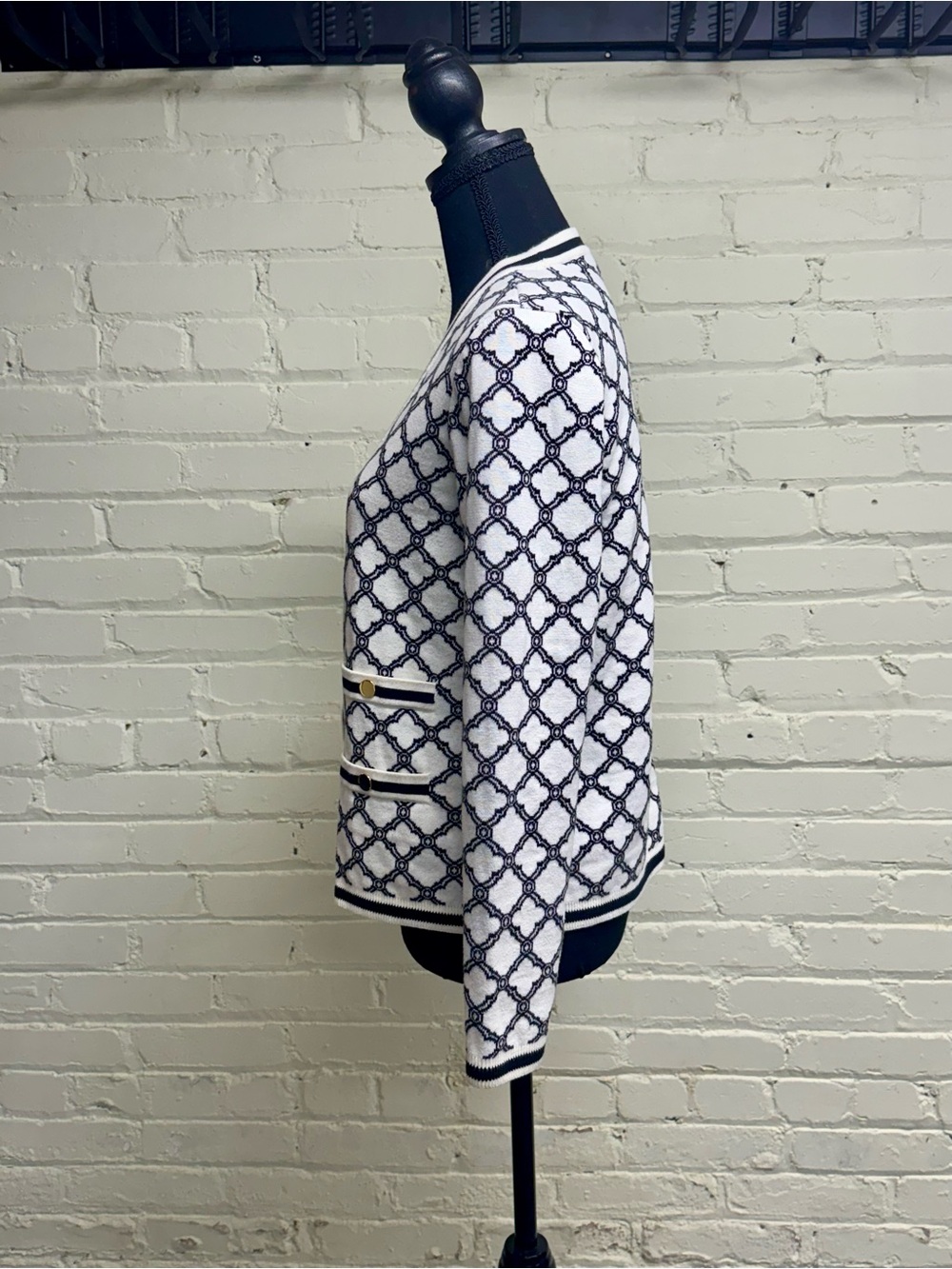 Talbots, Women’s White & Black Lattice Print Sweater, Size Small - Picture 6 of 12